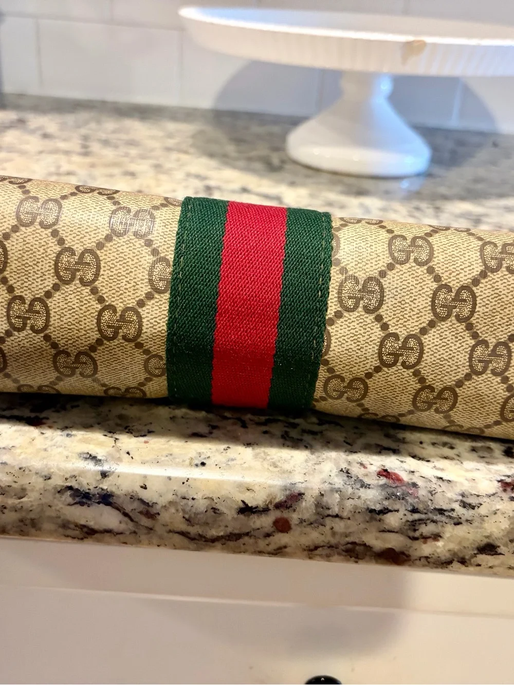 ✨ Authentic vintage Gucci at an amazing price! ✨